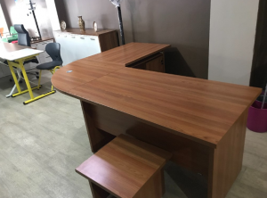 ikinci el çiziksiz bakımlı ahşap dilsiz uşak 8 ikinci el ofis makam takımı satılıktır