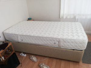 Gizli çekmeceli yemek masası ikinci el 2500 TL 2 ucuz fiyata tek kişilik yataş baza