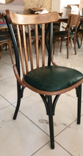 lokanta sandalyesi