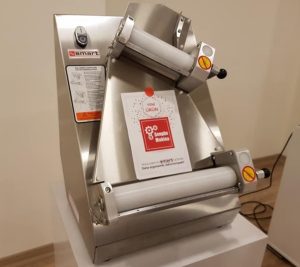 Defolu Vestel Retro SB14201 Kırmızı Mini Buzdolabı 17 ikinci el hamur açma makinesi