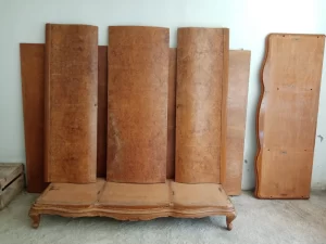 Gizli çekmeceli yemek masası ikinci el 2500 TL 14 130 yıllık ahşap elbise dolabı FİYATI: 1900 TL