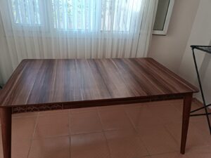 ikinci el bahçe salıncağı 15 Spot açılır kapanır yemek masası 6 kişilik 1300 TL
