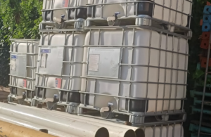 ikinci el 500 gr ile 30 kg arasında dolum makinesi 7 Demir muhafazalı su deposu 5 tonluk sağlam kaliteli sızdırmaz plastik depo